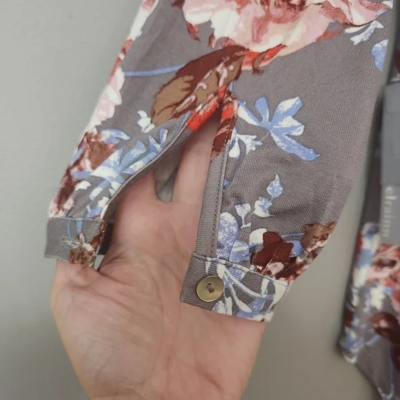 Stitch Fix Daniel Rainn Branwen knit top size Small NWT gray floral - Picture 7 of 11